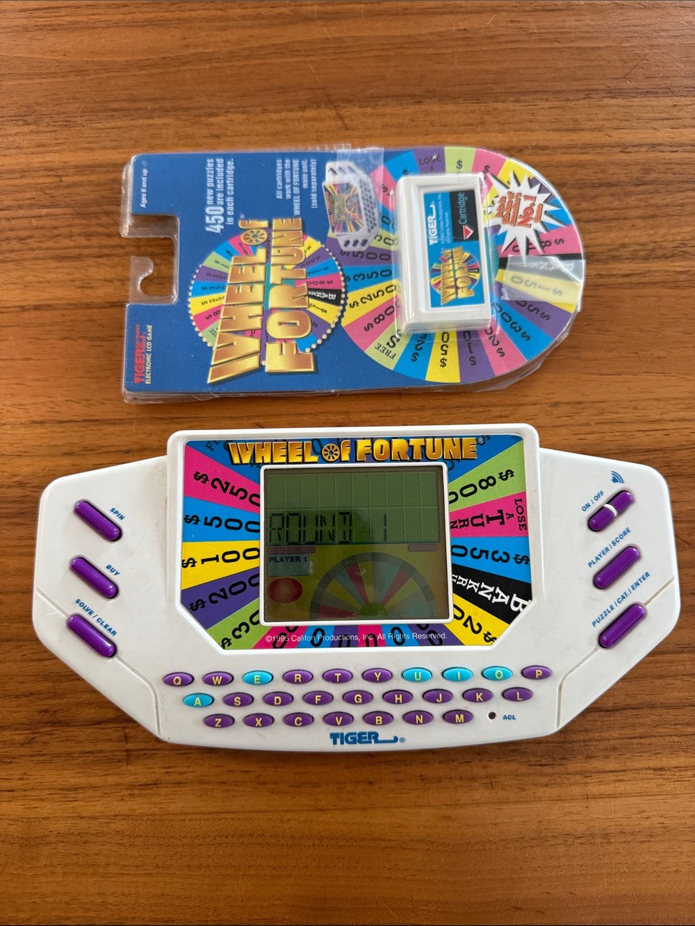 VTG Vintage 1995 Tiger Electronics Wheel of Fortune Handheld Game